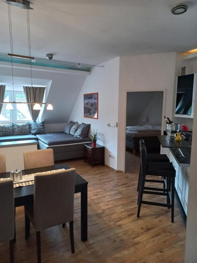 A-M Condominium Veszprém Eksteriør billede
