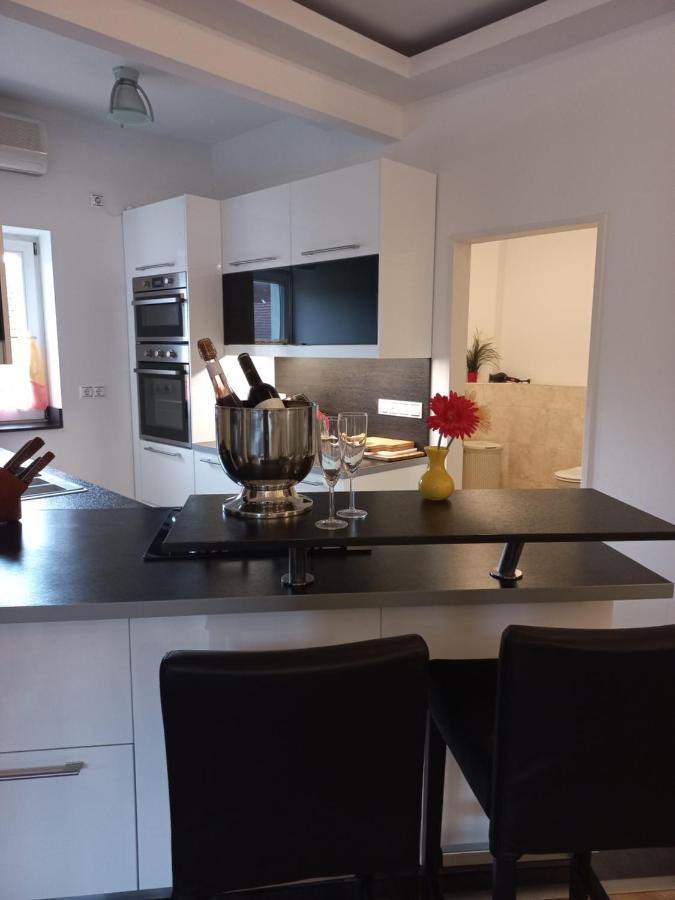 A-M Condominium Veszprém Eksteriør billede