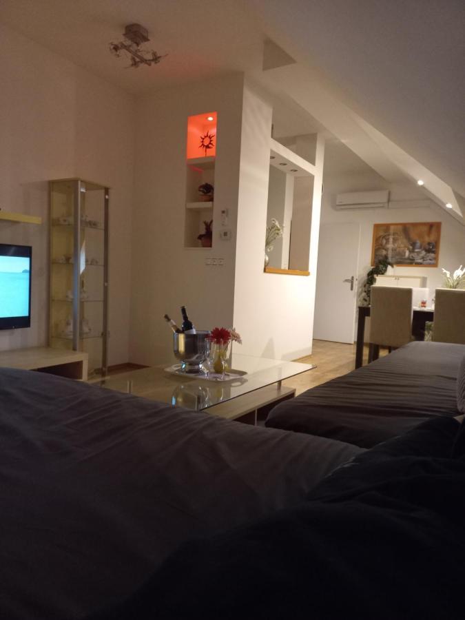 A-M Condominium Veszprém Eksteriør billede