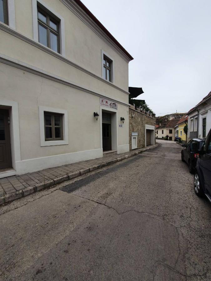 A-M Condominium Veszprém Eksteriør billede